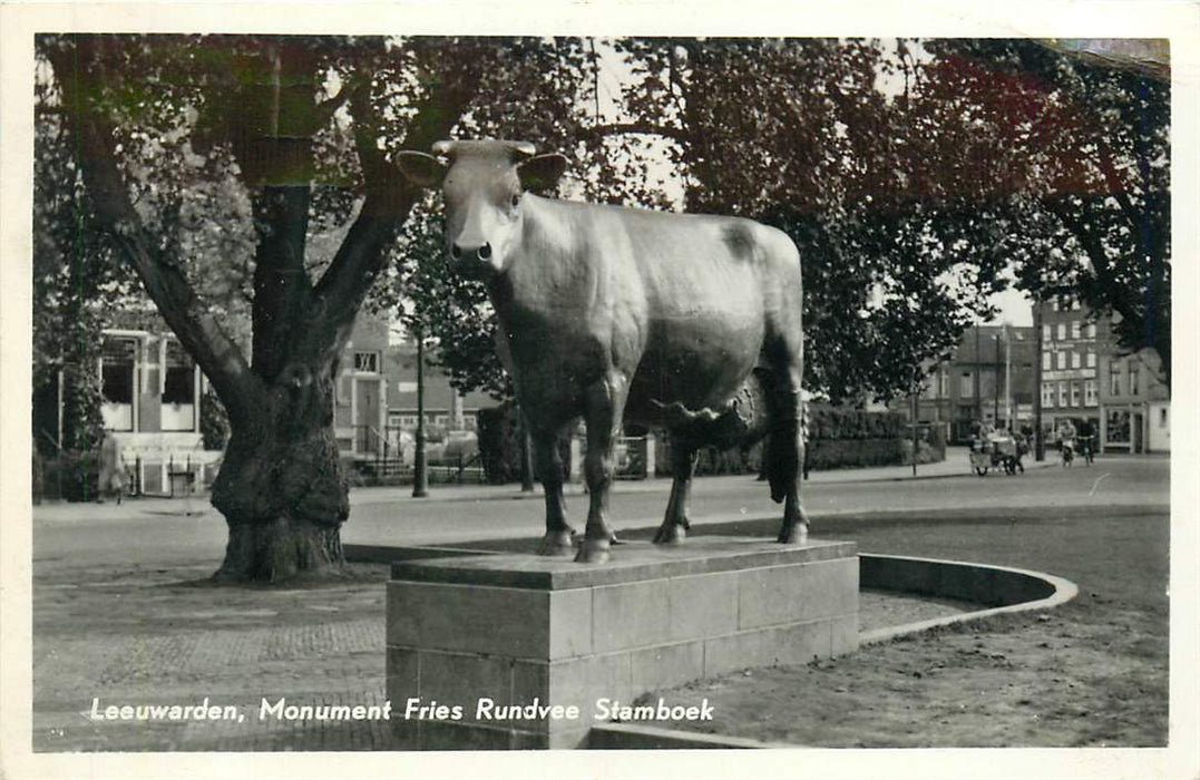 Leeuwarden Monument Fries Rundvee Stamboek