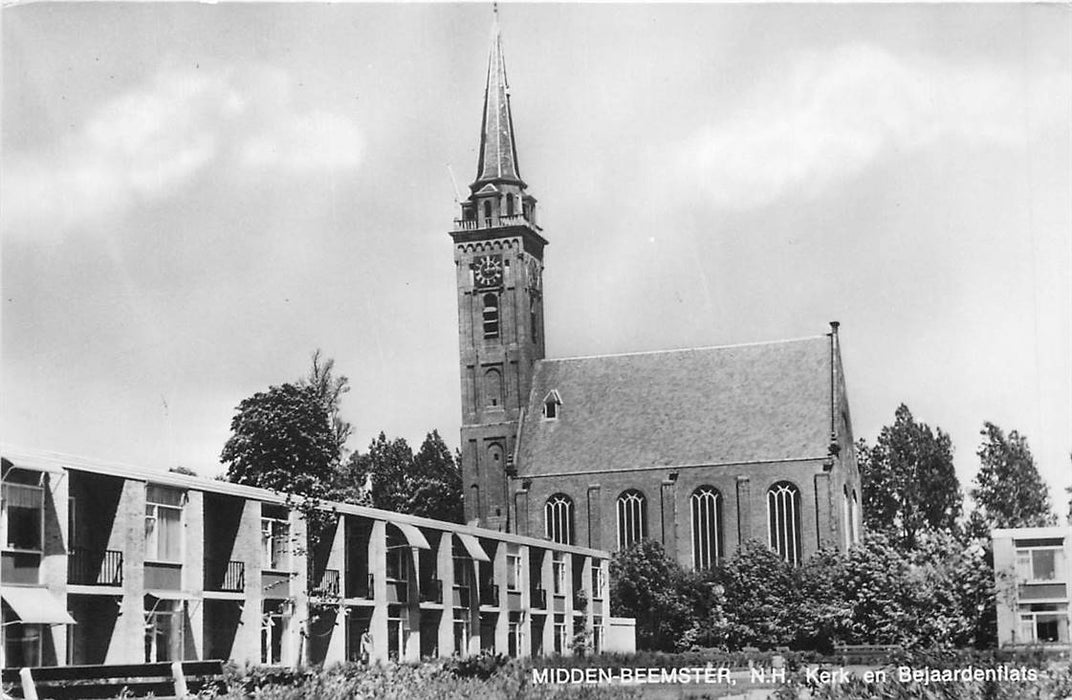 Middenbeemster Kerk en Bejaardenflats