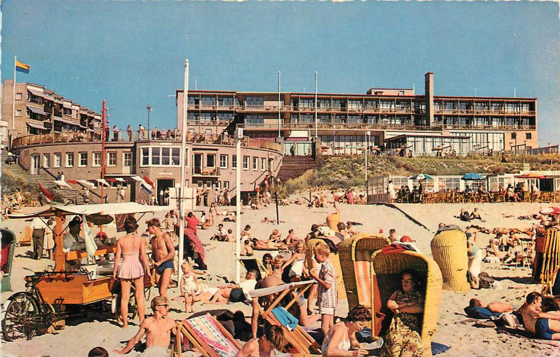 Zandvoort Strandgezicht met Hotel Bouwes