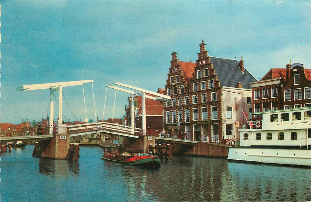 Haarlem Spaarne met Gravestenenbrug