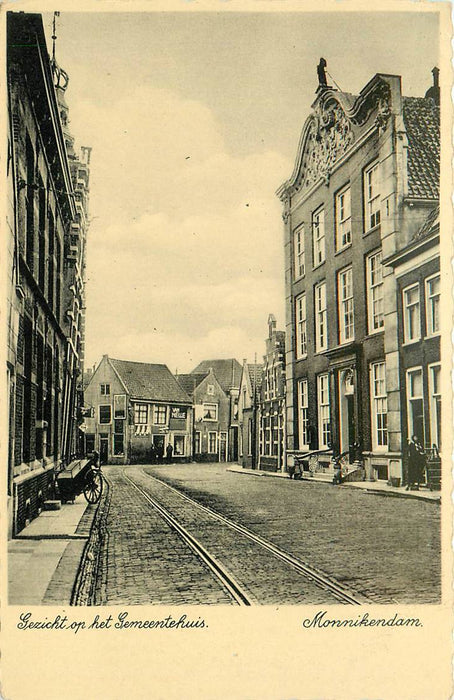 Monnickendam Gezicht op het Gemeentehuis