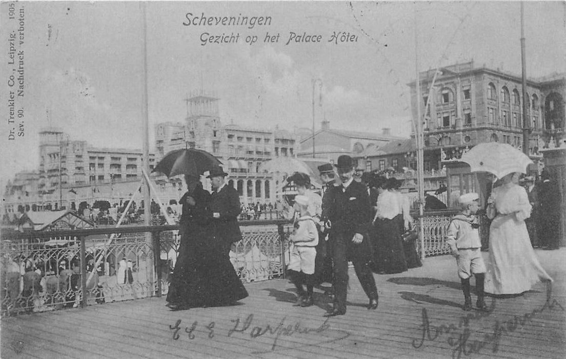 Scheveningen Gezicht op het Palace Hotel