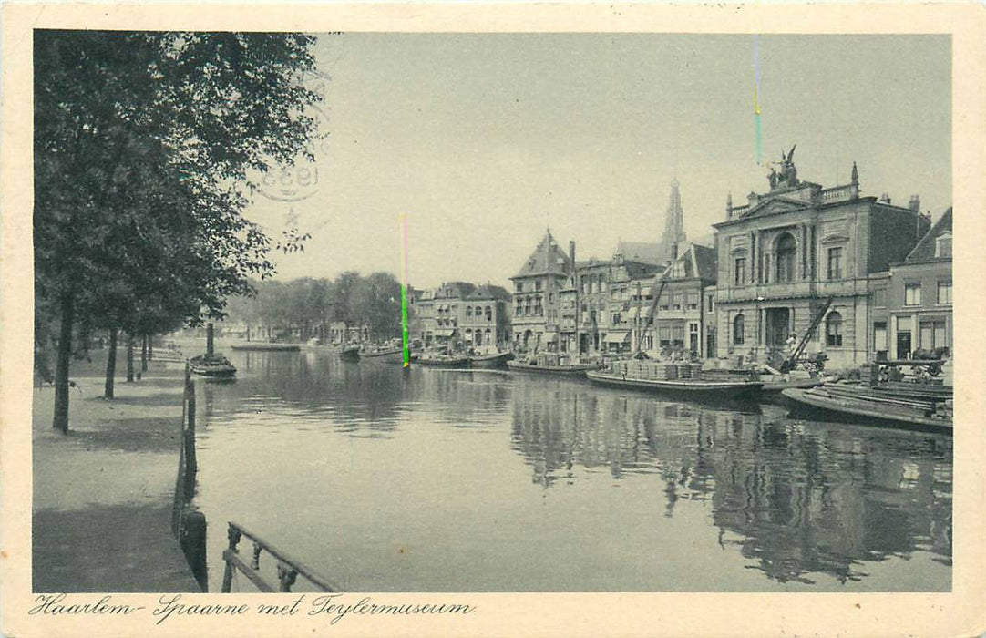 Haarlem Spaarne met Teylermuseum