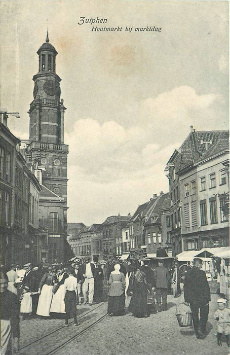 Zutphen Houtmarkt bij Marktdag