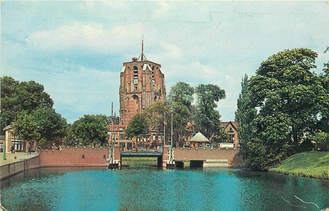 Leeuwarden Vrouwenpoortsbrug met Oldenhove