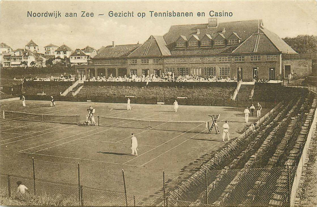 Noordwijk Gezicht op Tennisbanen en Casino