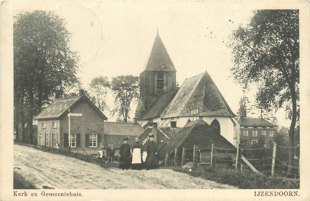 Ijzendoorn Kerk en Gemeentehuis