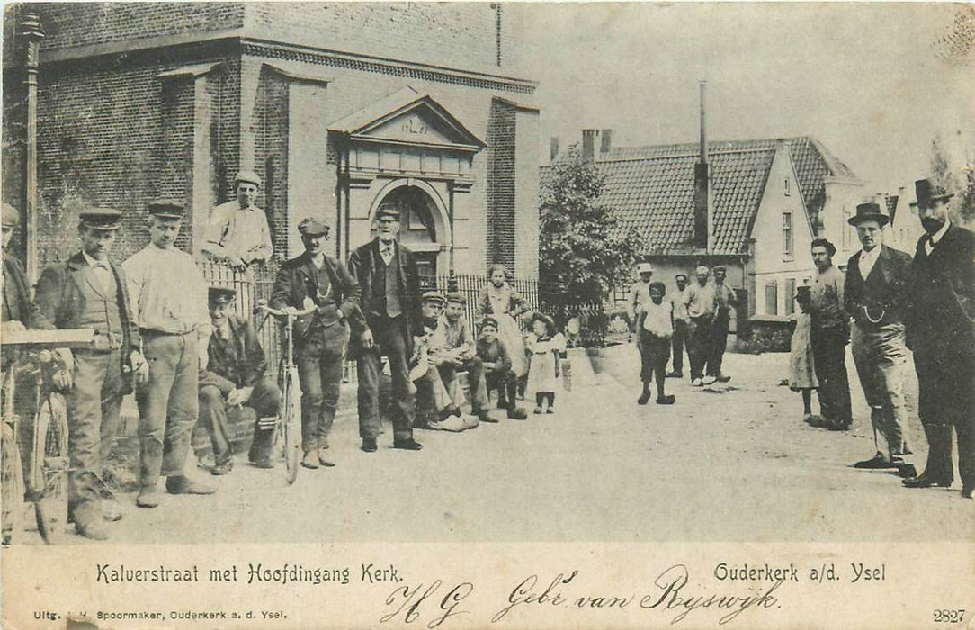 Ouderkerk aan den IJssel Kalverstraat met Hoofdingang Kerk