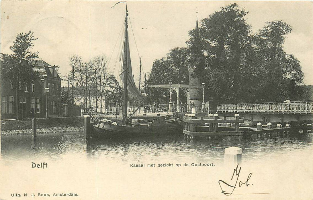 Delft Kanaal met gezicht op de Oostpoort