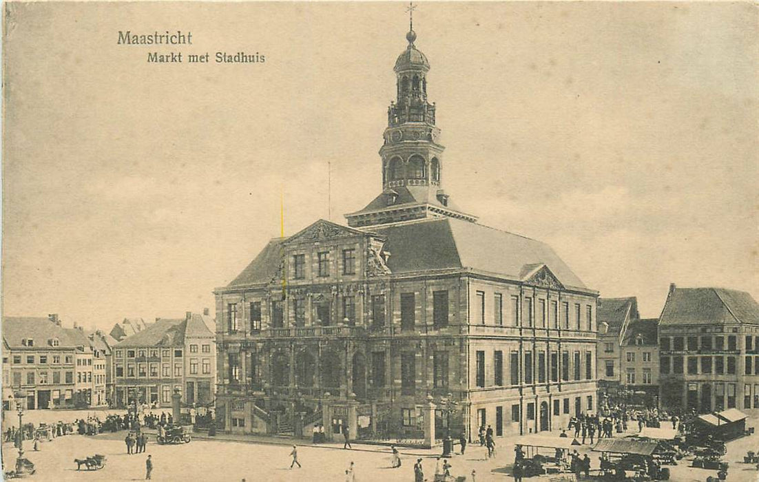 Maastricht Markt met Stadhuis