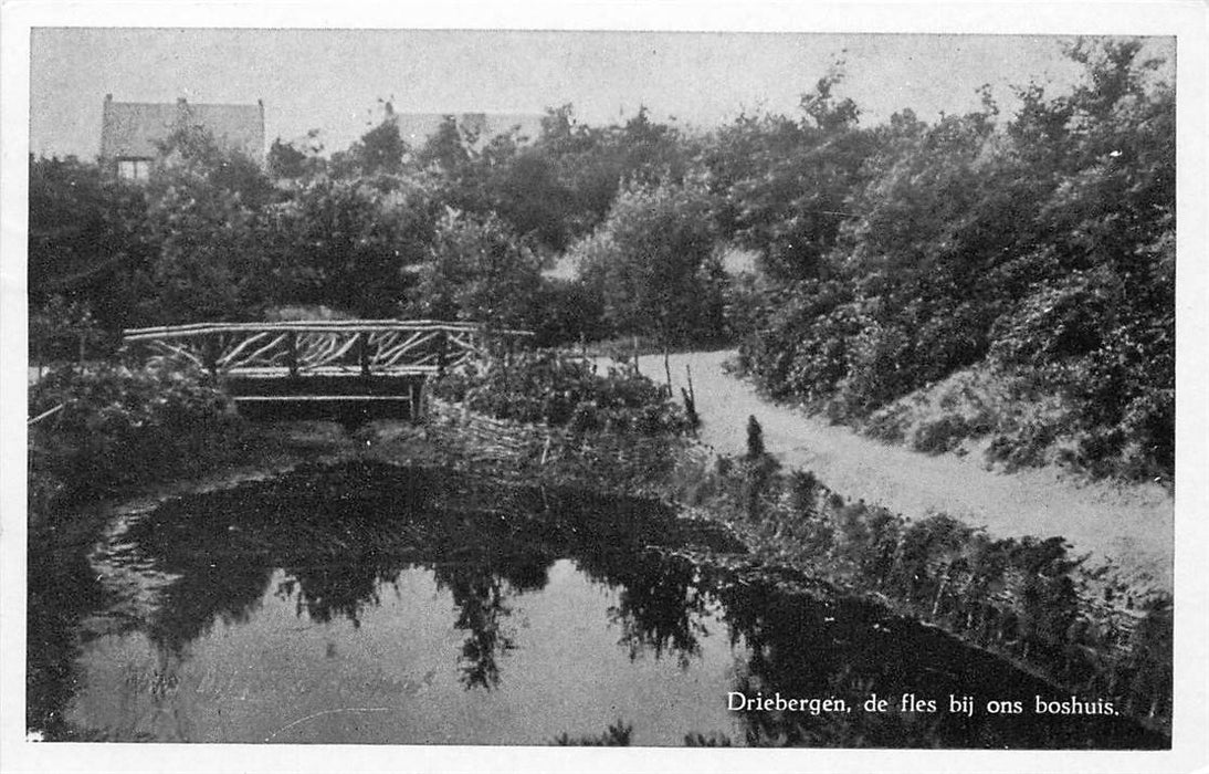 Driebergen-Rijsenburg De Fles bij de ons boshuis