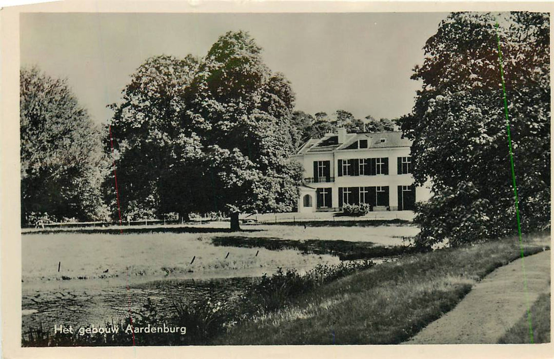 Aardenburg Het gebouw