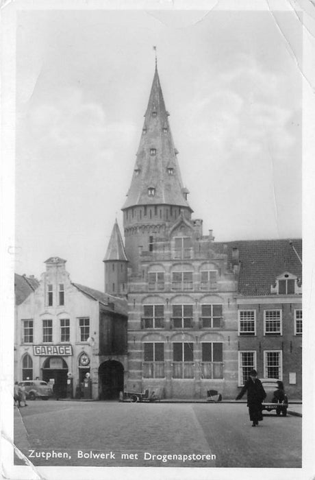 Zutphen Bolwerk met Drogenapstoren