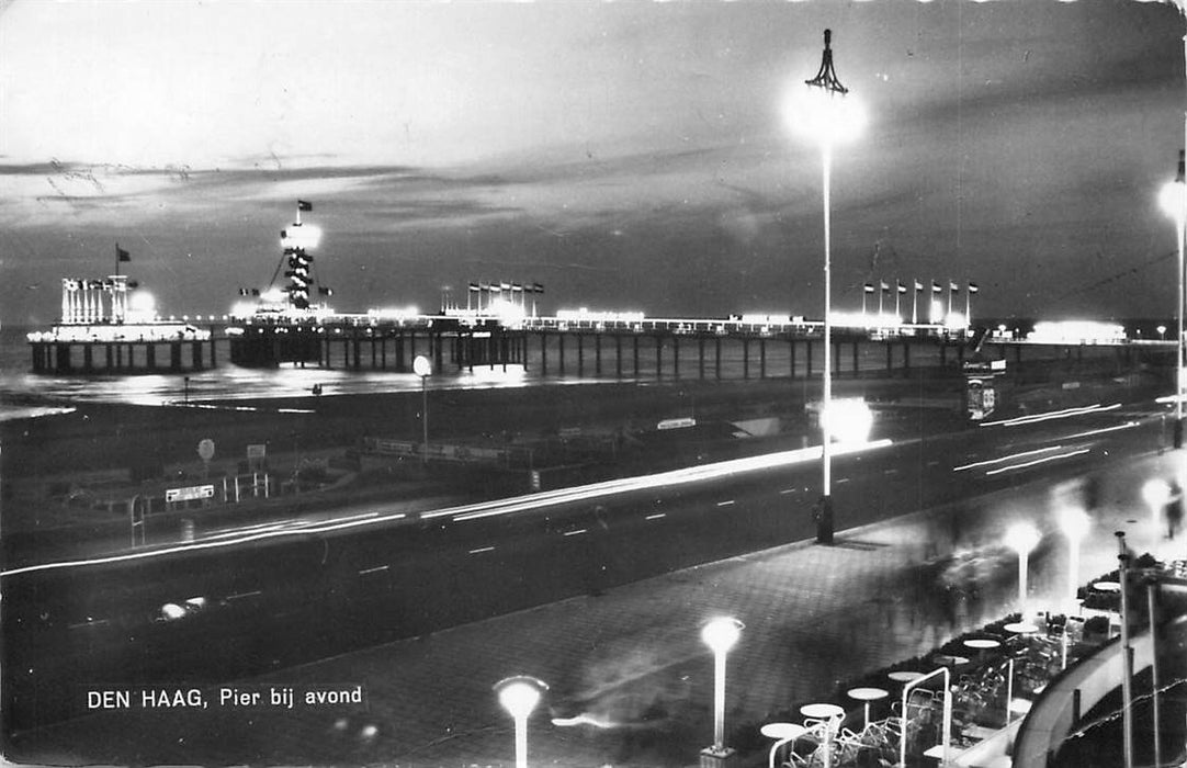 Den Haag  Pier bij avond