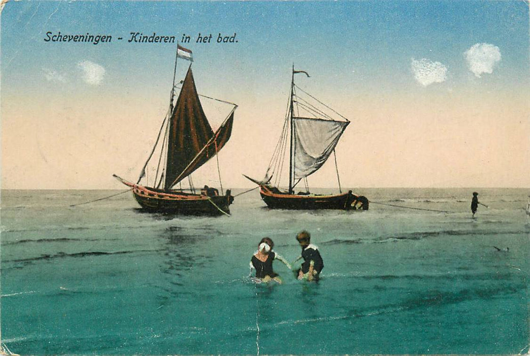 Scheveningen Kinderen in het bad