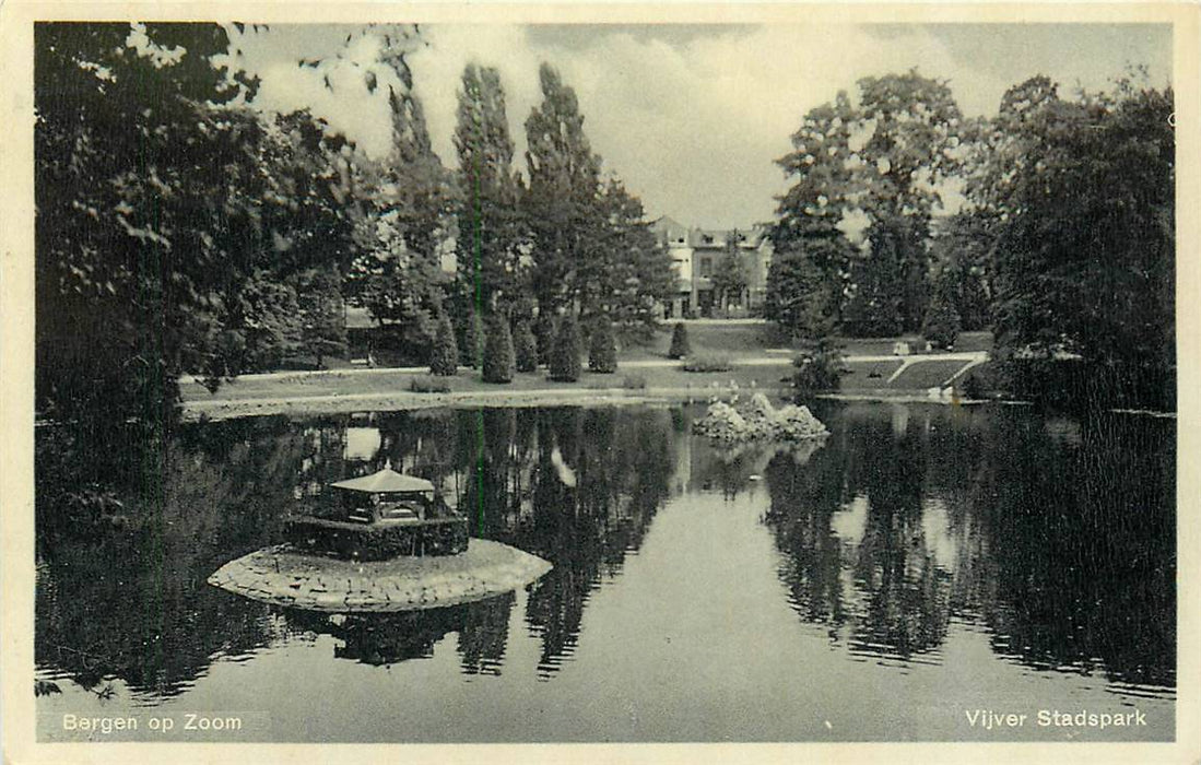 Bergen op Zoom  Vijver Stadspark