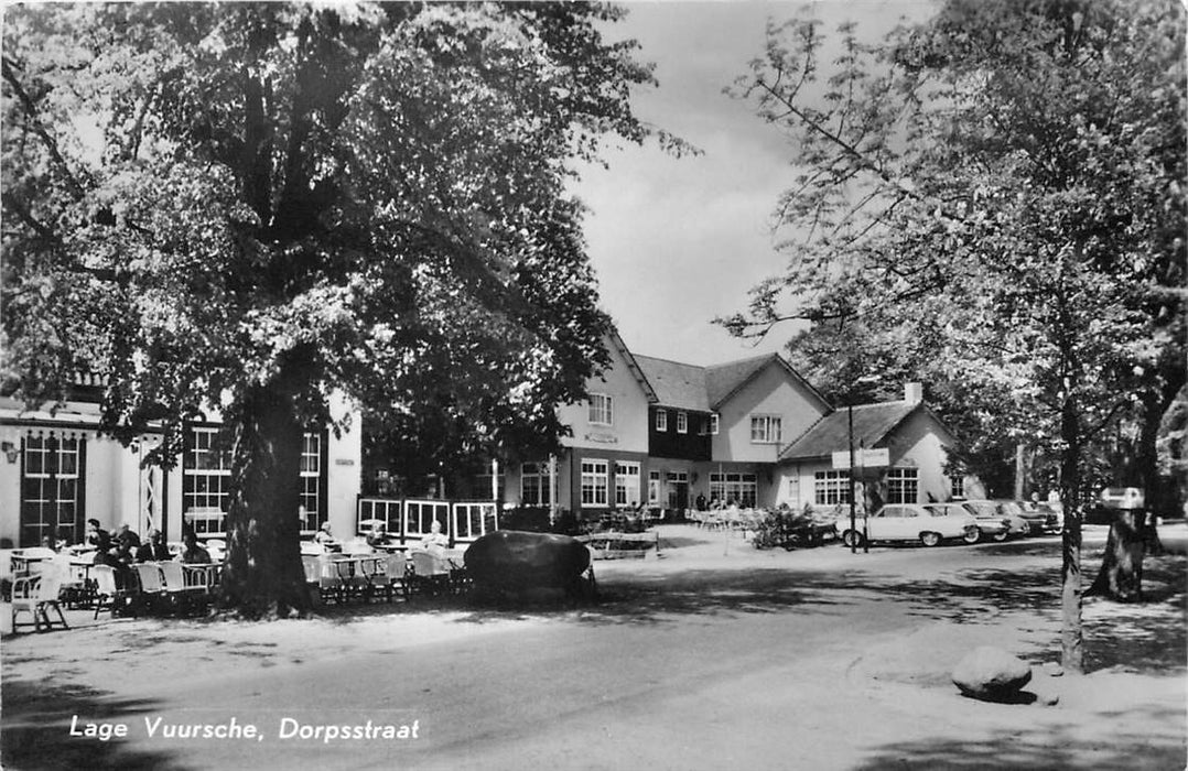 Lage Vuursche  Dorpsstraat