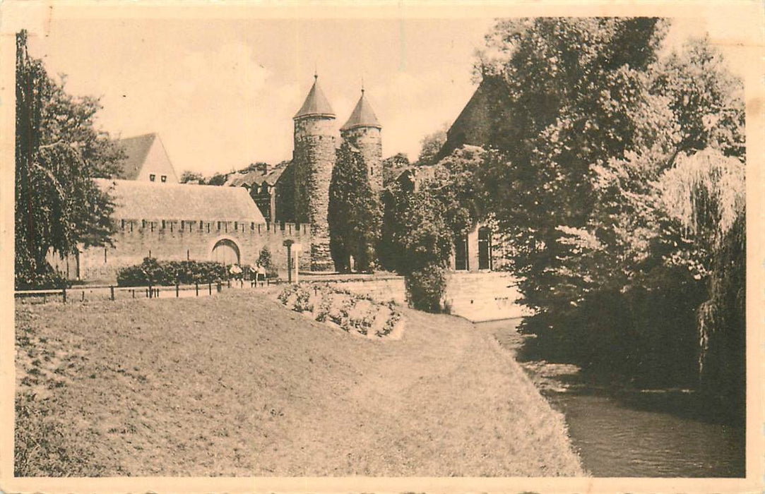 Maastricht  Begijnenplantsoen Helpoort