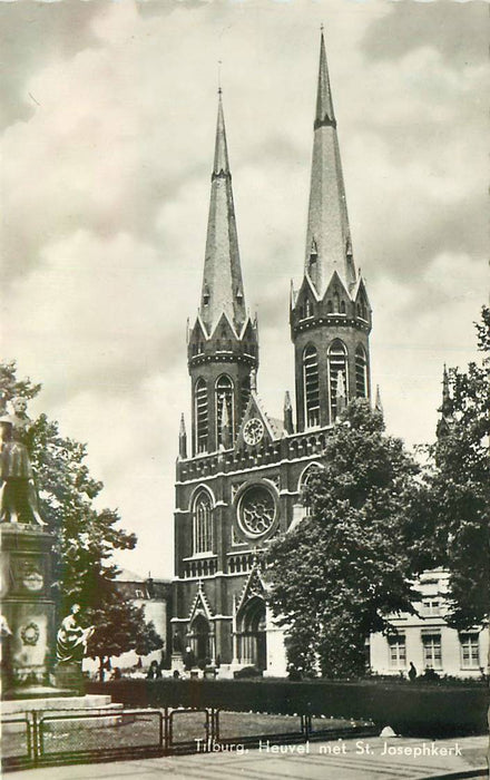 Tilburg Heuvel met St Josephkerk