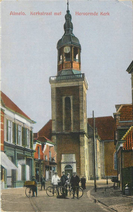 Almelo Kerkstraat met Hervormde Kerk