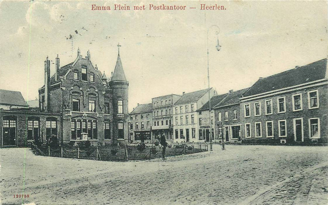 Heerlen Emma Plein met Postkantoor