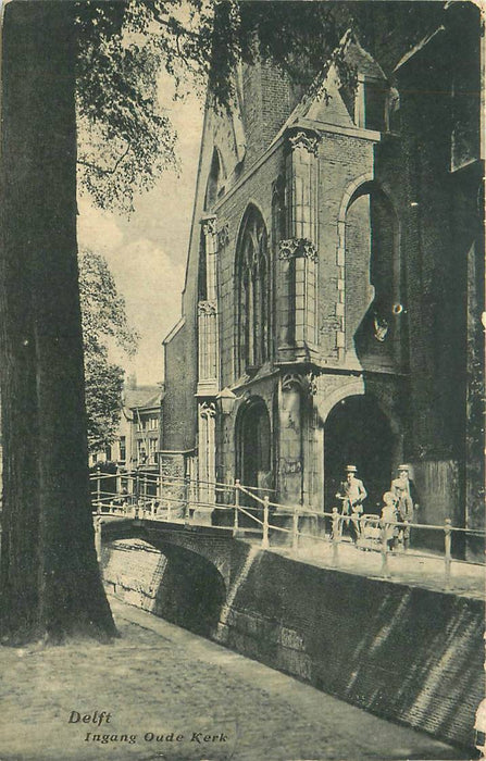 Delft Ingang Oude Kerk